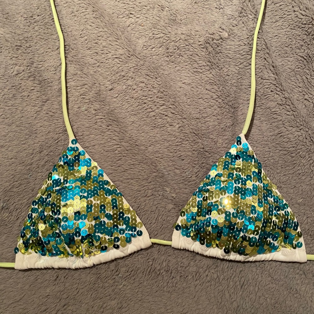 Bikini top